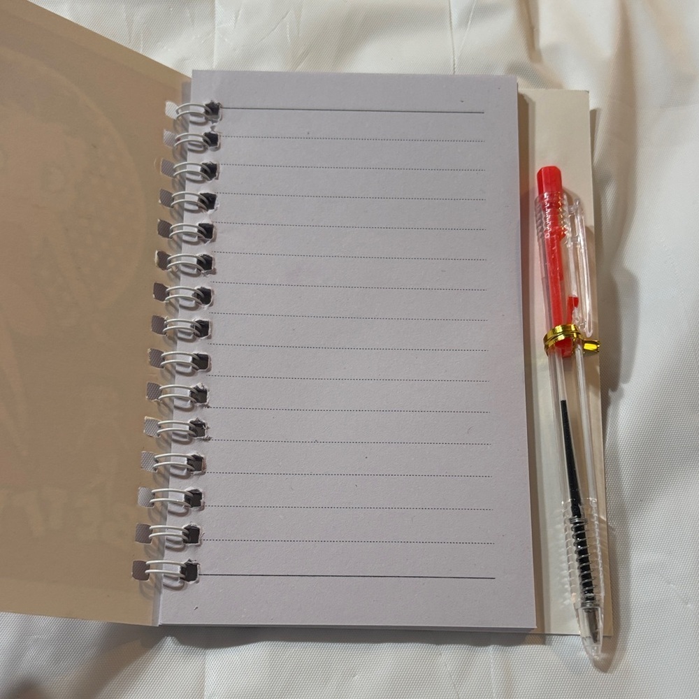 Betty Boop Mini Spiral Notebook with Pen - Picture 2 of 2